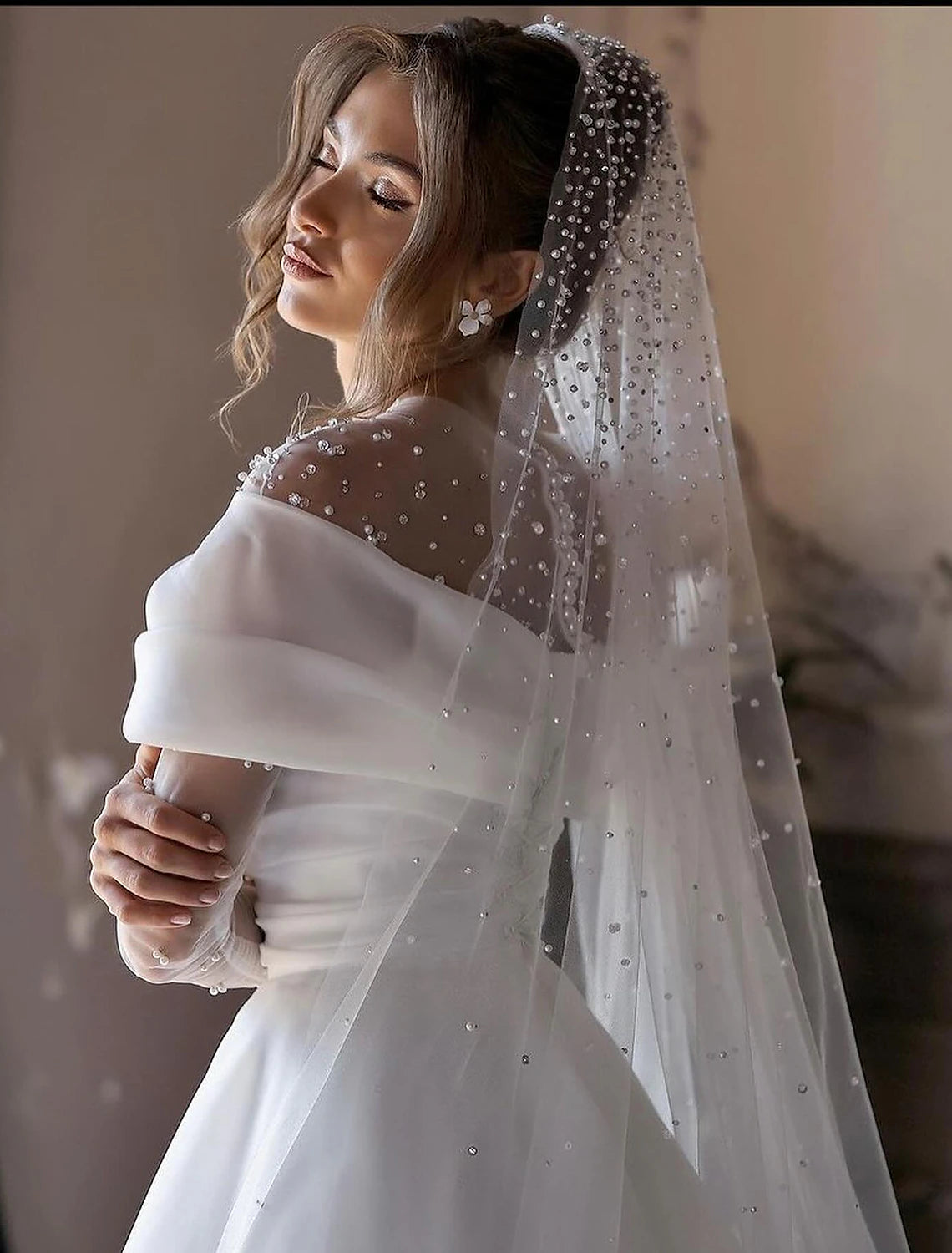 Simple Wedding Dresses A-Line Sheer Neck Long Sleeve Court Train Chiffon Bridal Gowns
